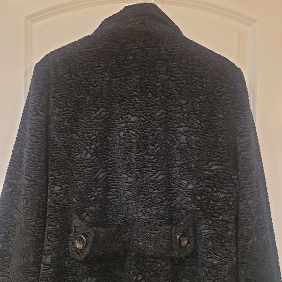 Elegant Black Women's Coat - Picture 11 of 12